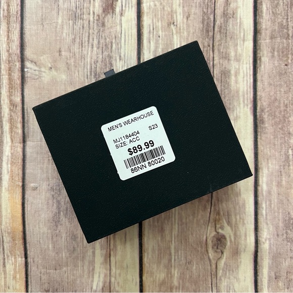 Men’s Cufflinks and Black Bow Tie Set - Picture 6 of 6